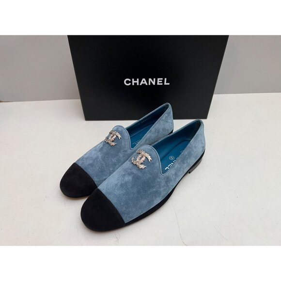 CHANEL Blue Suede Spectator Mocassins Loafers Size 39.5 Flats - Picture 2 of 7